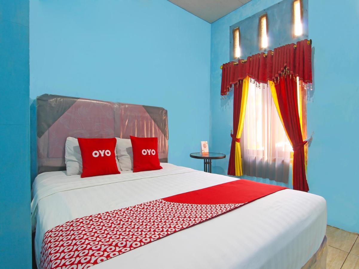 פקלונגאן Oyo 91476 Srikaya Hotel 3 מראה חיצוני תמונה