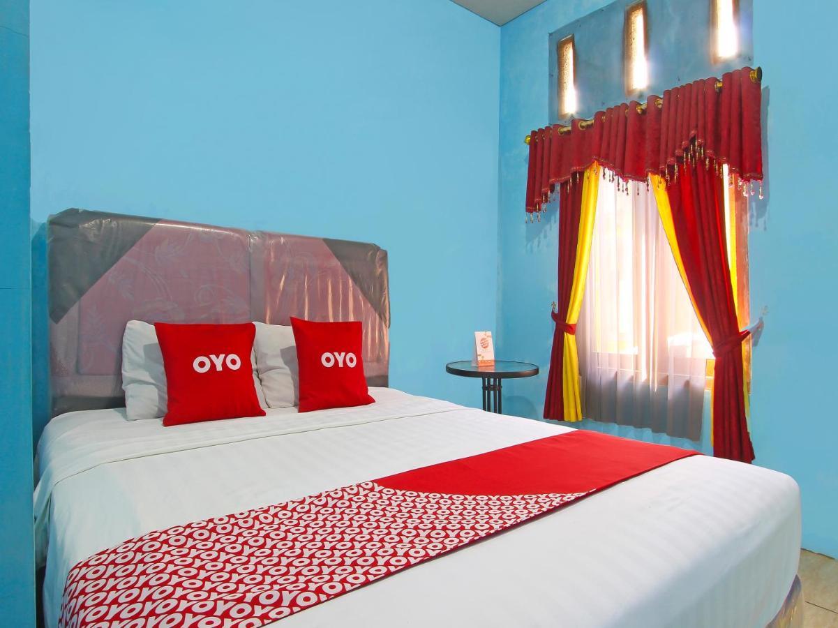 פקלונגאן Oyo 91476 Srikaya Hotel 3 מראה חיצוני תמונה
