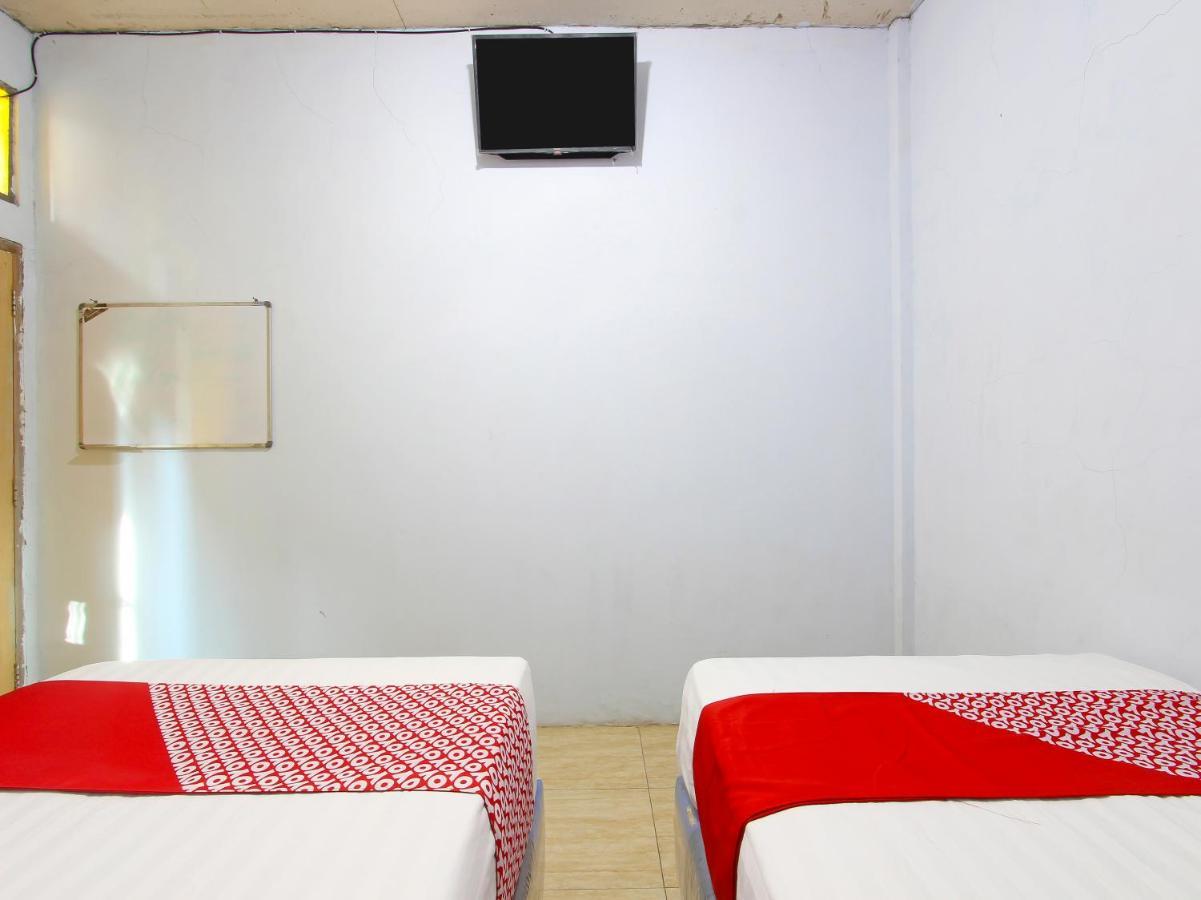 פקלונגאן Oyo 91476 Srikaya Hotel 3 מראה חיצוני תמונה
